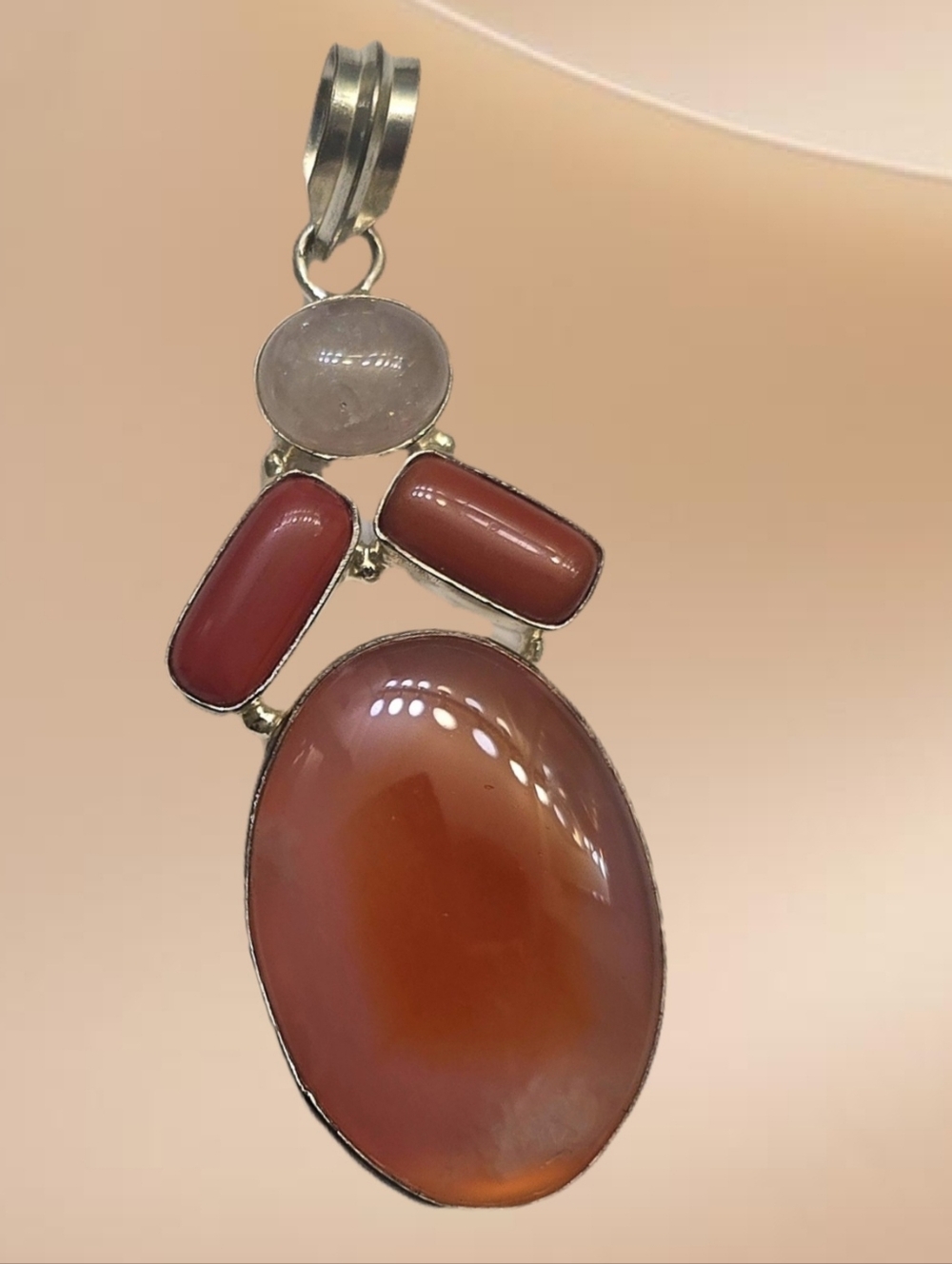 Stunning Sterling Oval Pinkish Red Agate Pendant with Carnelian &  Moonstone